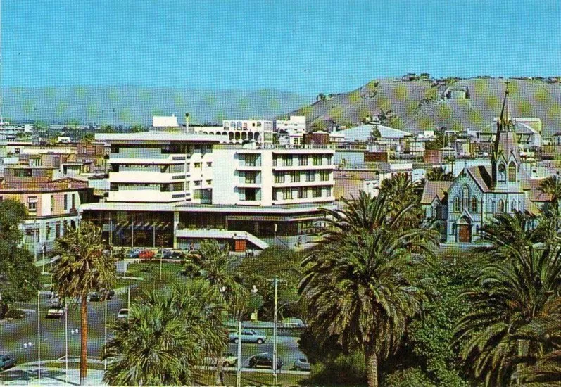 Vista de la Plaza Colón de Arica en 1984.