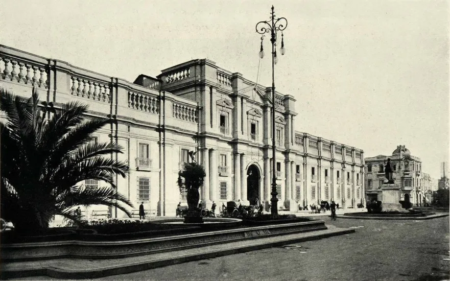 Fachada de La Moneda en 1922.
