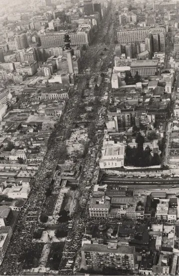 Enorme manifestación en la Alameda, en 1986