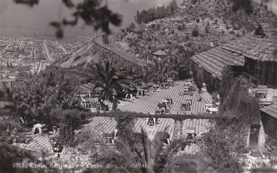 Terrazas del cerro San Cristobal en decada de los 50.