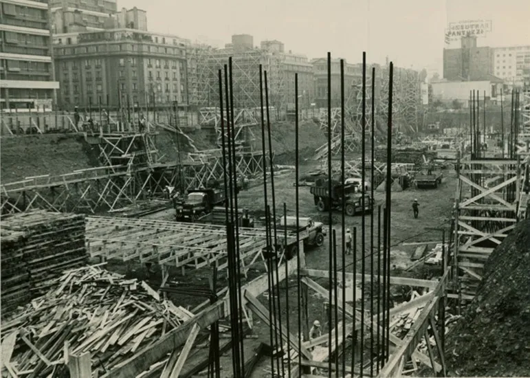 Unctad III en construcción en 1971