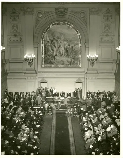 Presidente Gonzalez Videla en el ex Congreso Nacional en 1946