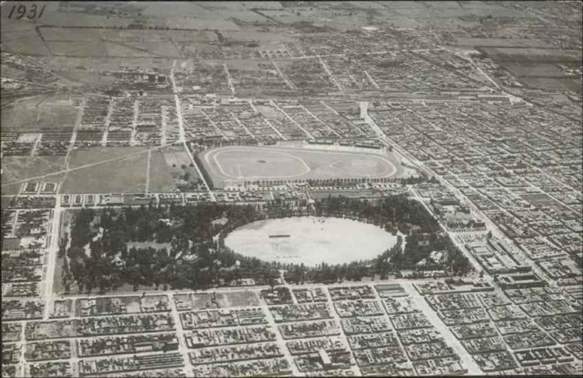 Vista aerea Club Hipico y Parque Cousiño en 1931