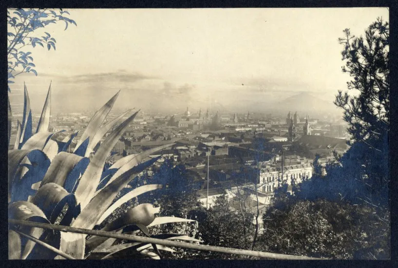 Vista de Santiago desde el cerro Santa Lucía 1906
