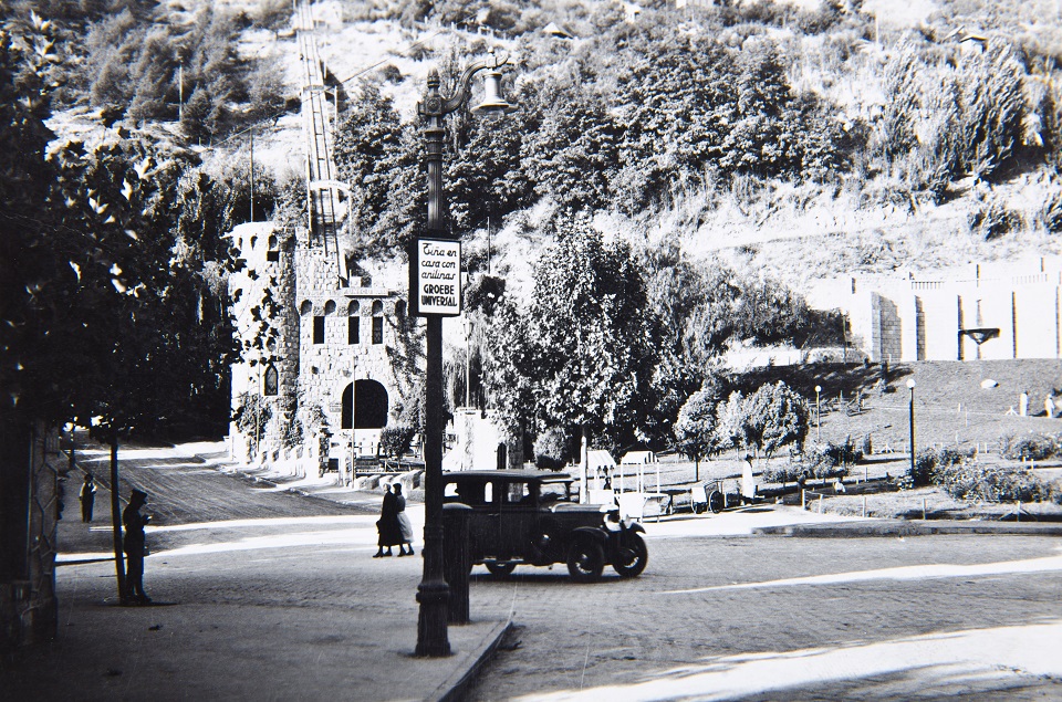 Acceso al Cerro San Cristóbal en 1935