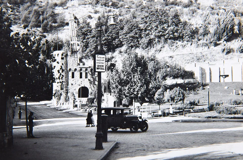 Acceso al Cerro San Cristóbal en 1935