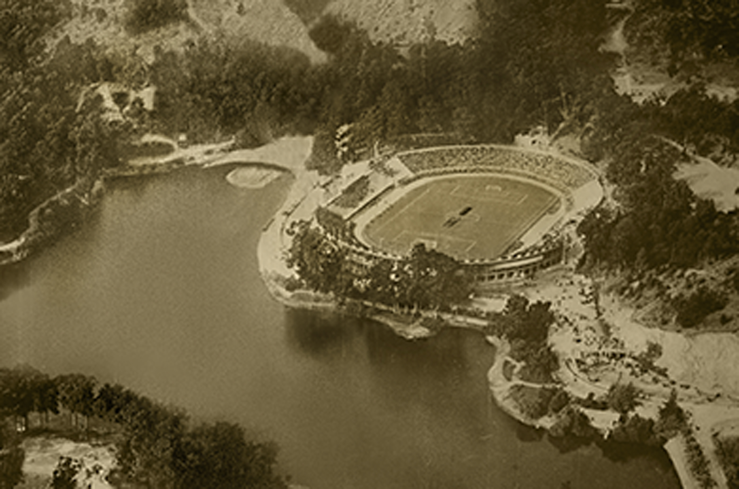 Estadio y Laguna Sausalito en los años 40s