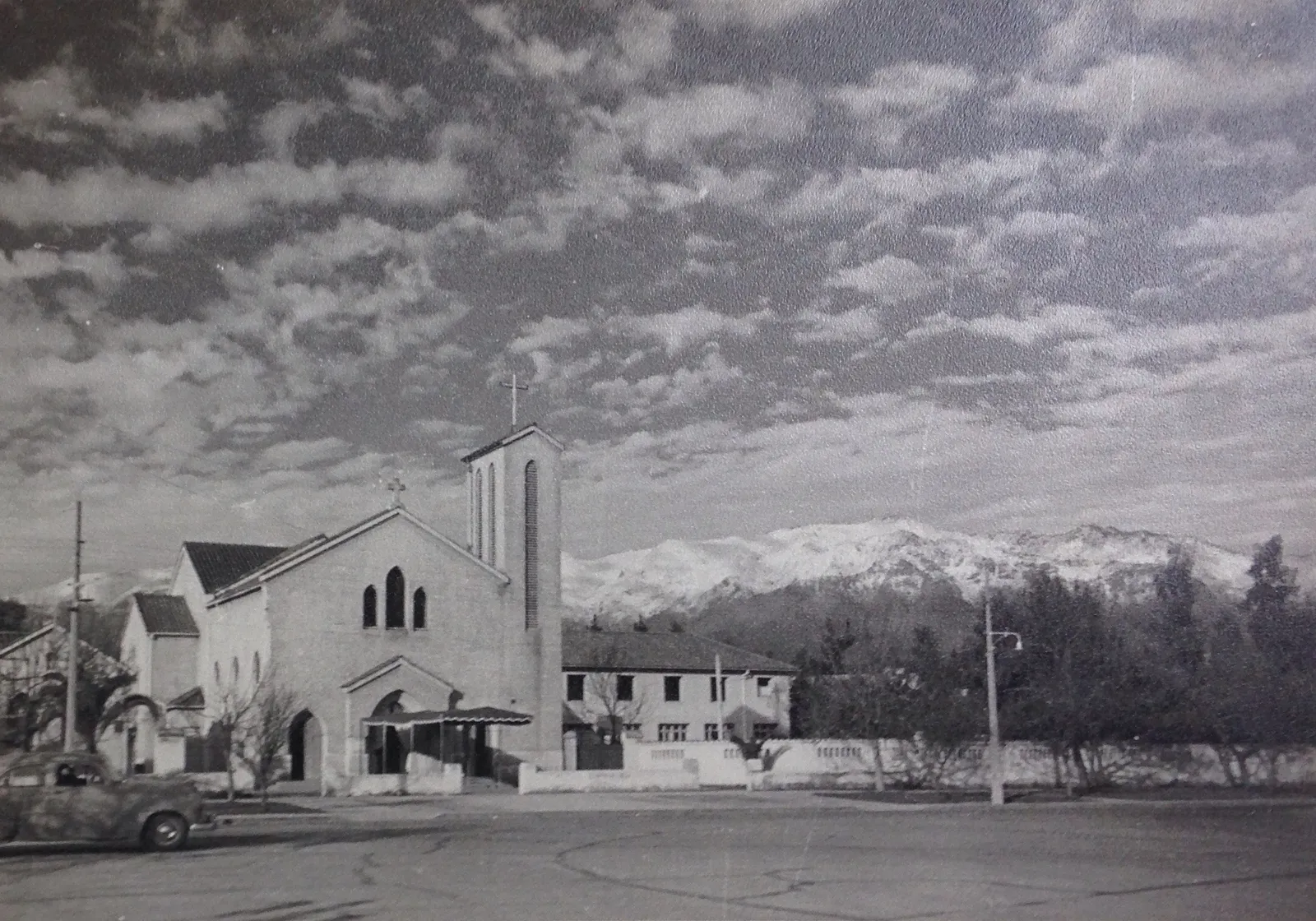 Iglesia Barrio El Golf de Santiago en 1958