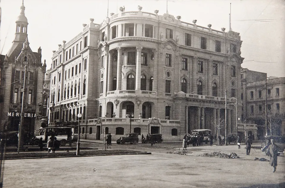 Alameda con calle Bandera de Santiago, 1925