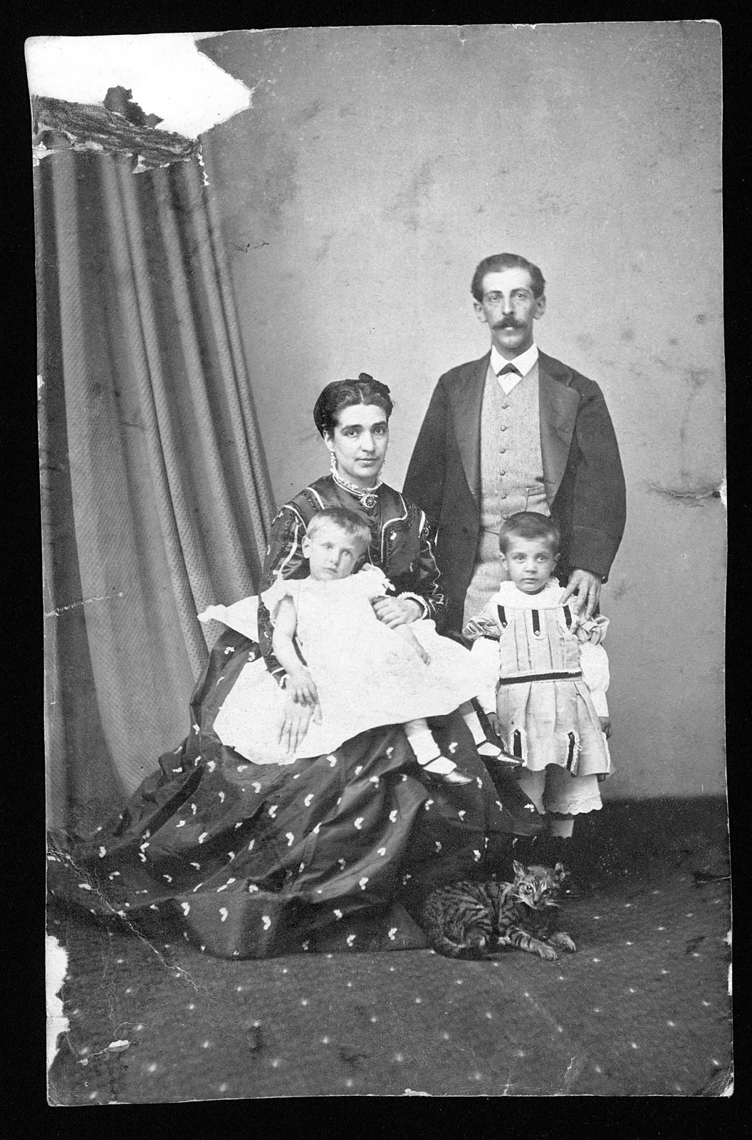 Retrato de Don Melchor Concha y Toro junto a Emiliana Subercaseaux, ca. 1870