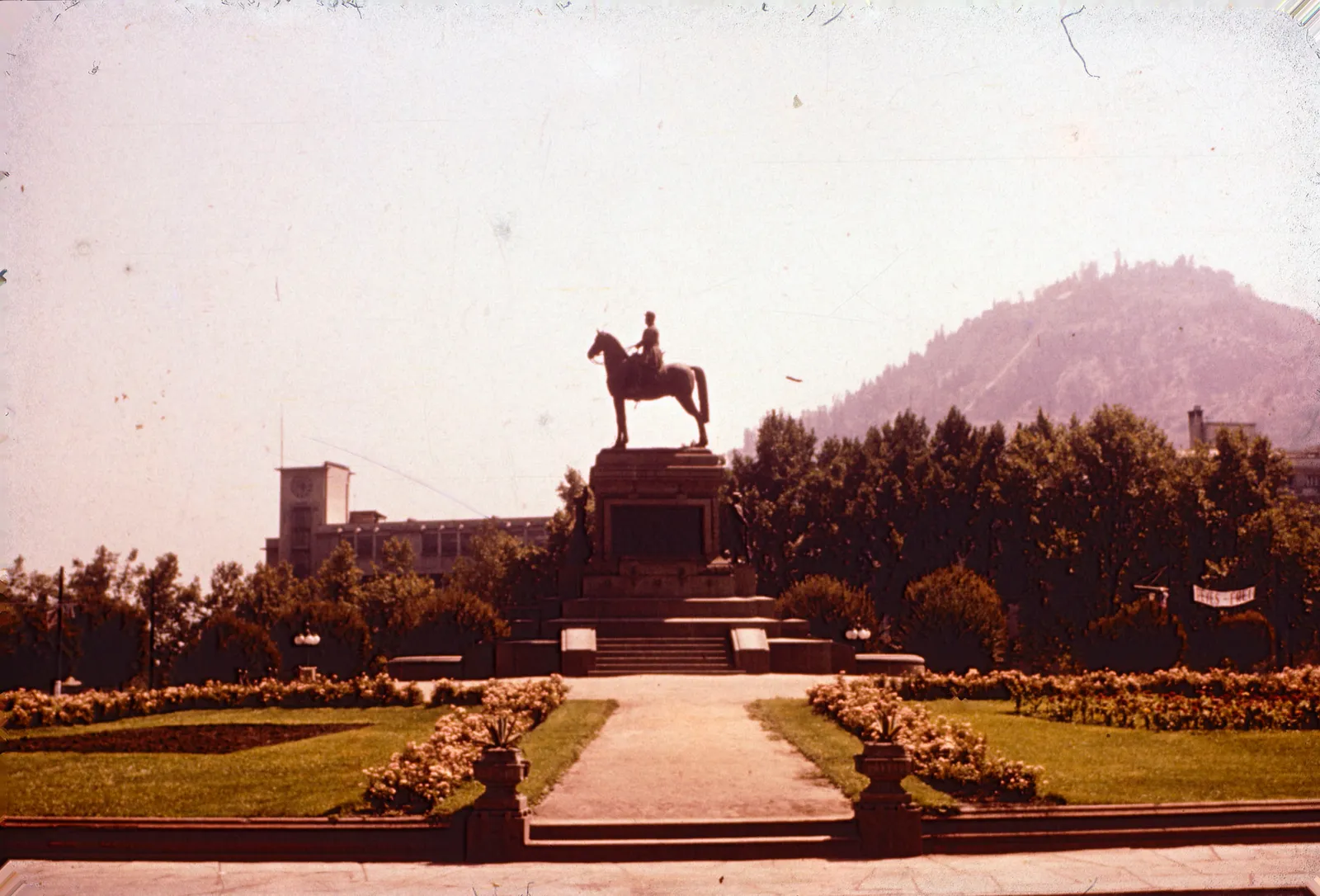 Plaza Baquedano en los 60s.