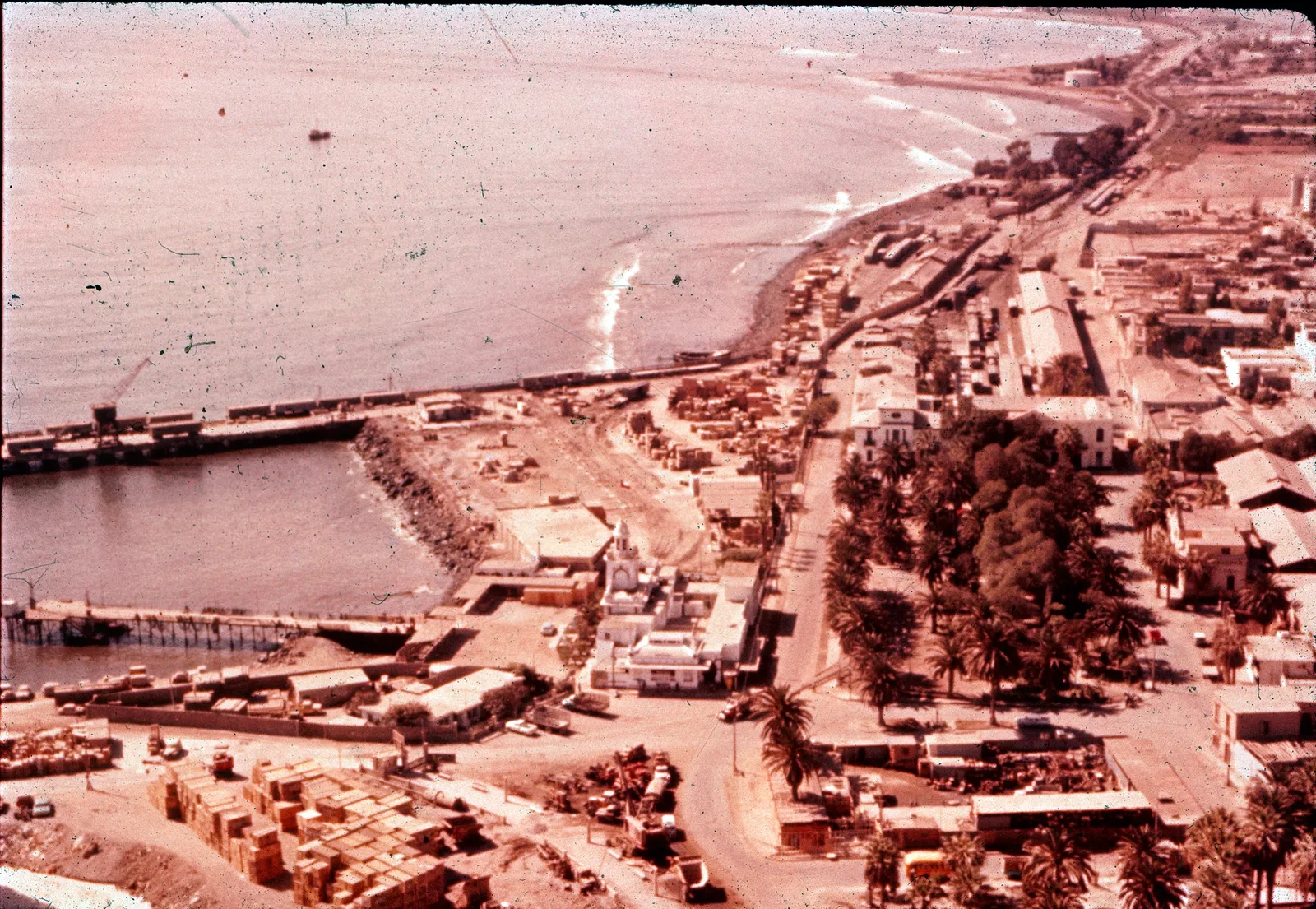 Vista desde el Morro al Terminal Puerto Arica