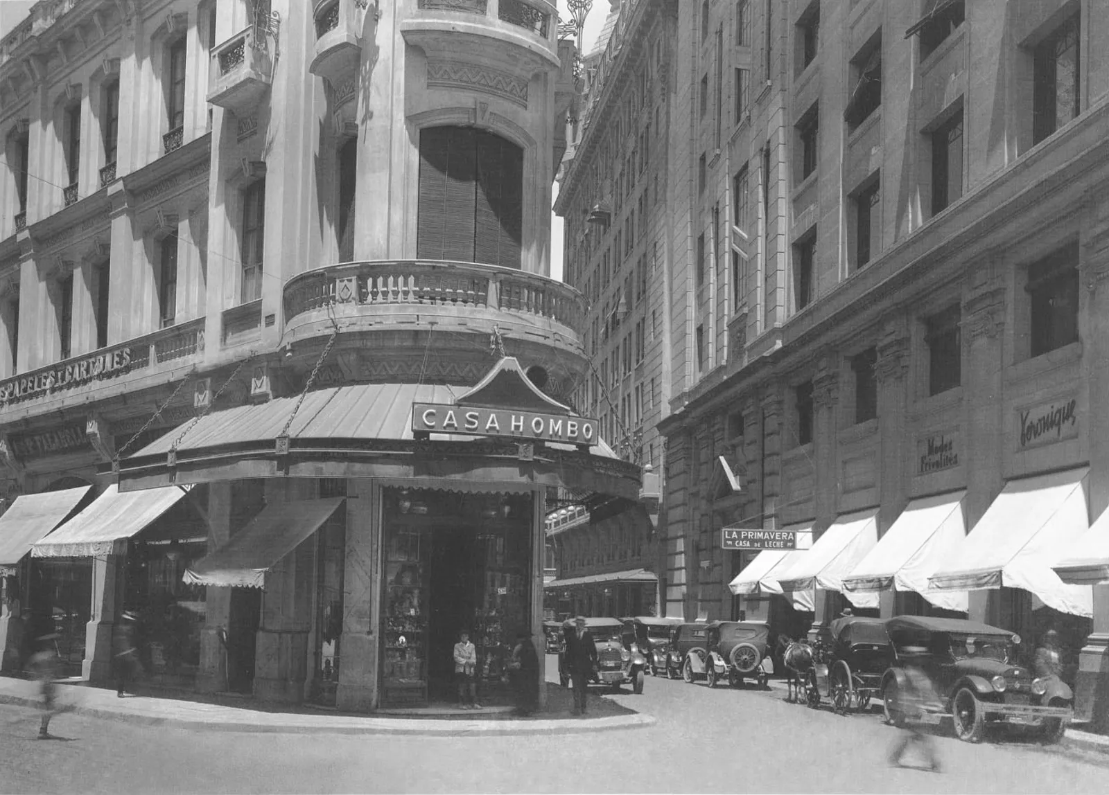 Estreno de letrero luminoso de Casa Hombo 1927