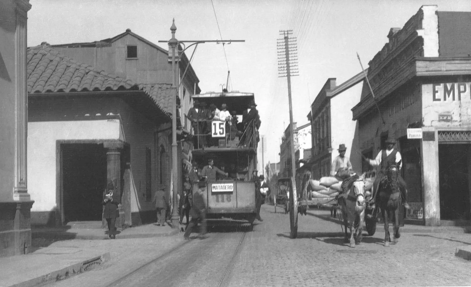 Tranvía en Calle Arturo Prat, año 1920