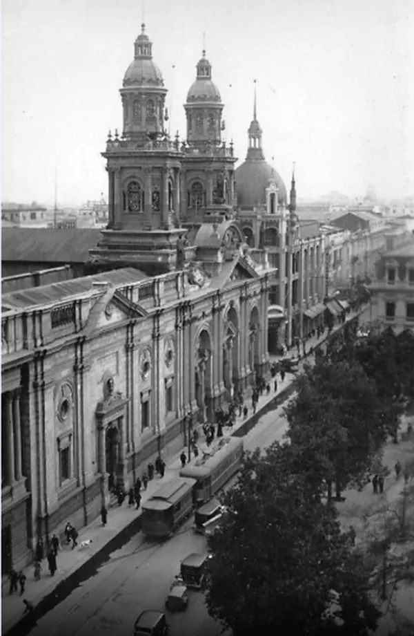 Catedral de Santiago y Bazar Krauss en los años 20s