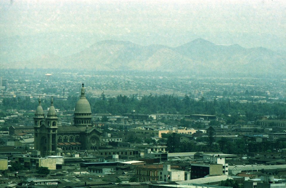 Panorámica al surponiente de Santiago en 1986