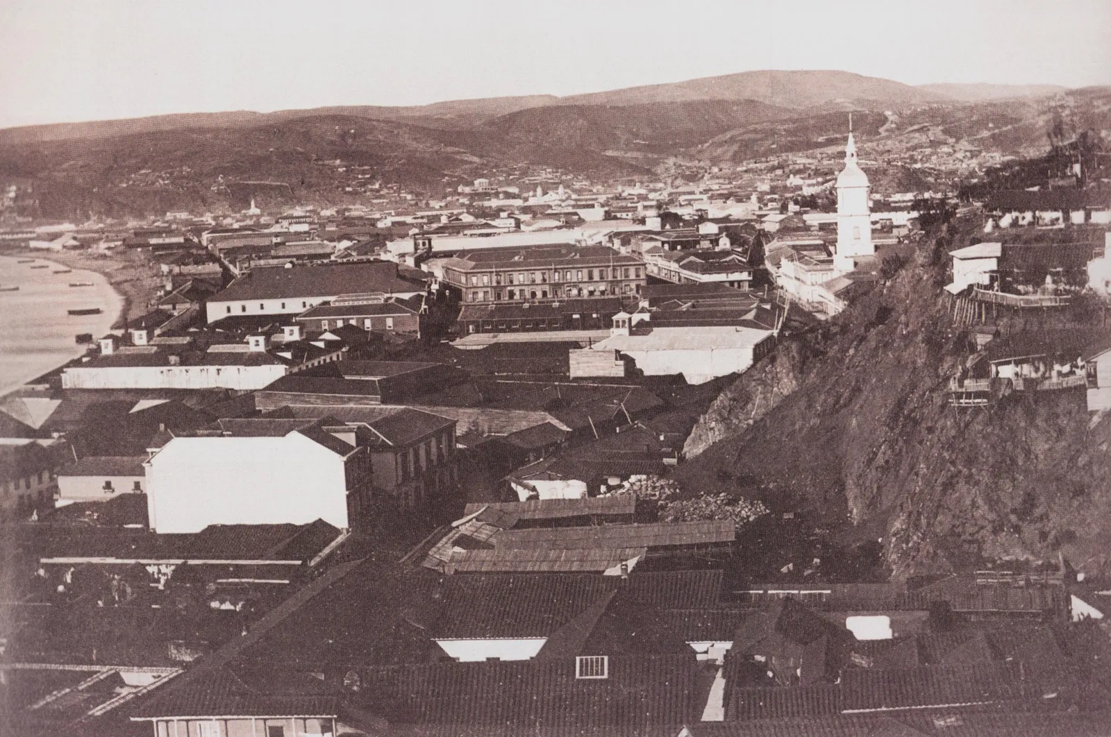 Vista barrio El Almendral en Valparaíso año 1864