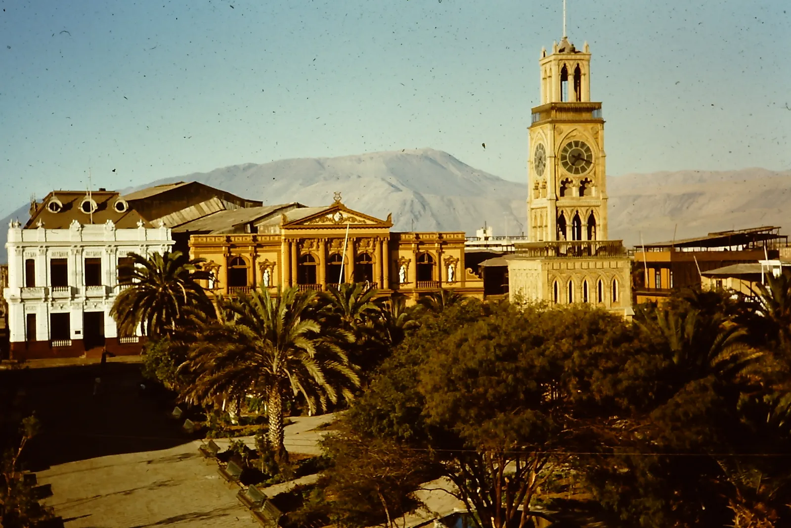 Plaza Arturo Prat de Iquique en 1959