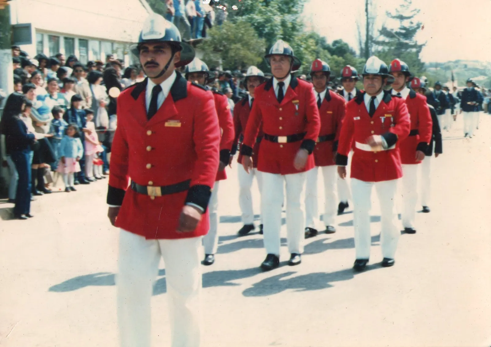Desfile de Bomberos en Quintero, 1980