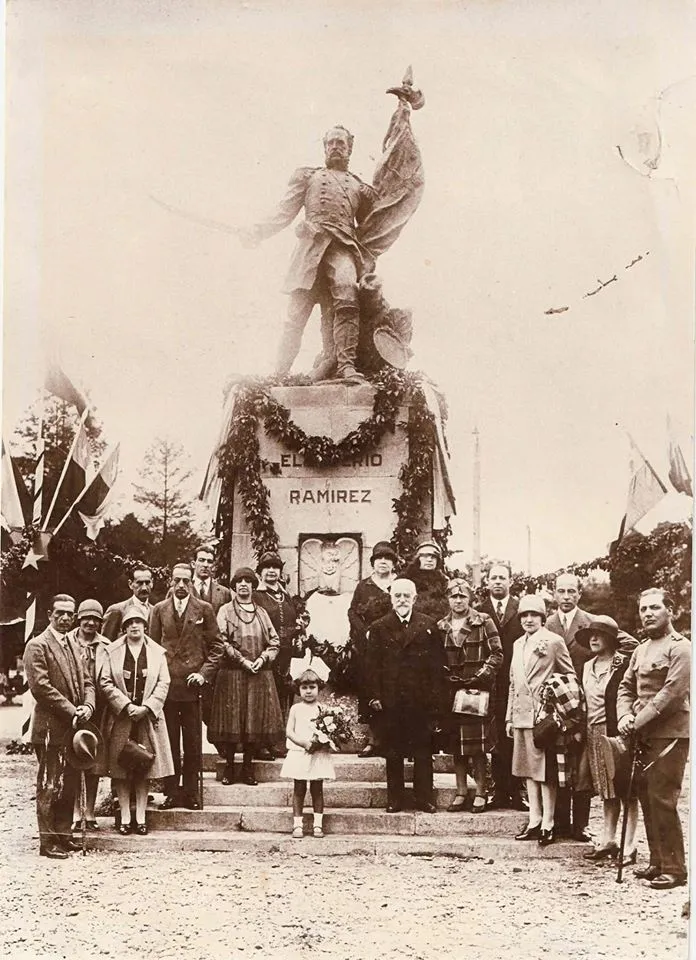 Inauguración al monumento de Eleuterio Ramírez en Osorno, 1927