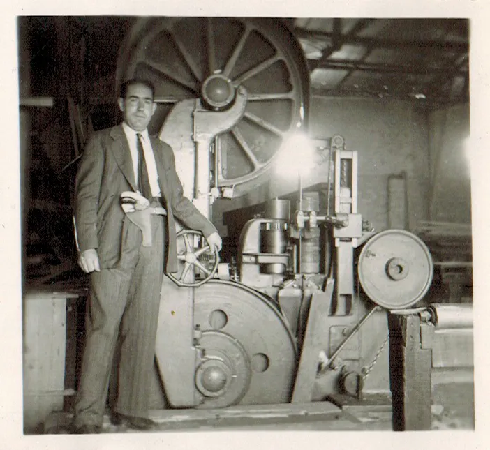 Maquinaria en la Central Hidroeléctrica Sauzal, 1945
