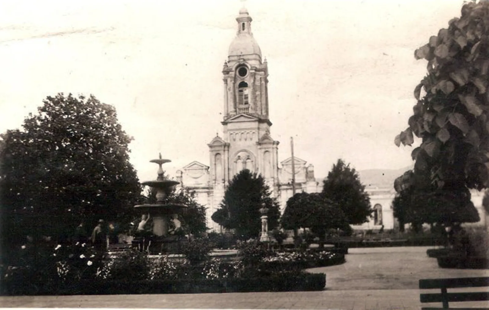 Iglesia La Matriz de Angol en 1939