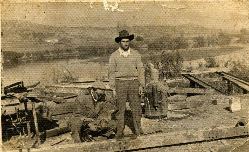 Construcción puente Licantén, años 40s