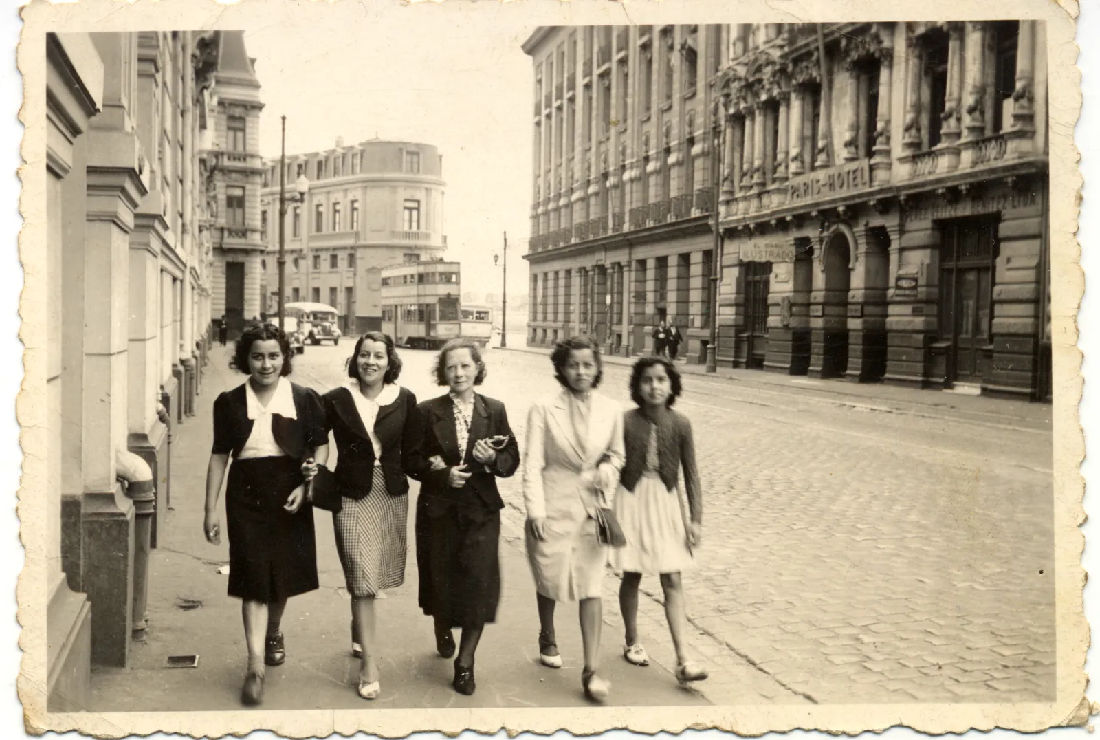 Calle Blanco de Valparaiso circa 1940