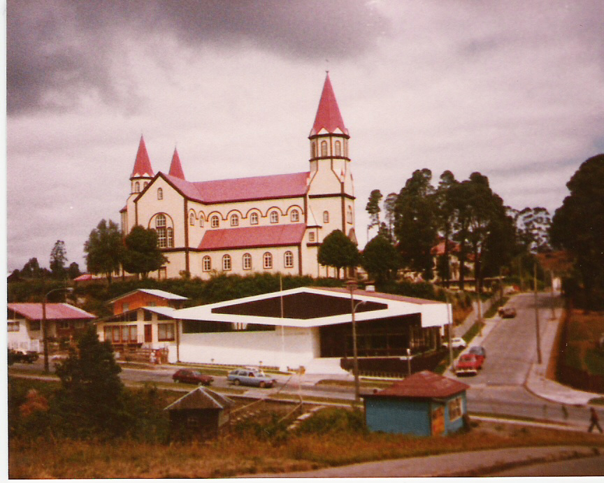 Iglesia Sagrado Corazón, Puerto Varas, 1983
