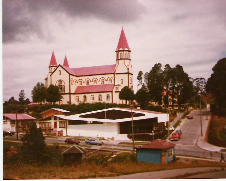 Iglesia Sagrado Corazón, Puerto Varas, 1983