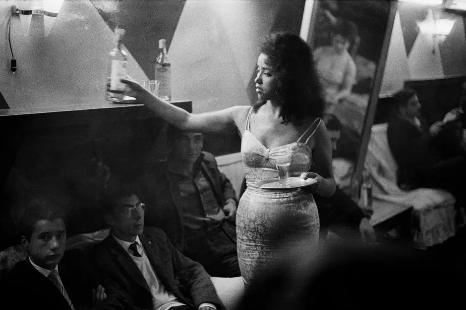 Bar Los Siete Espejos de Valparaíso en 1963