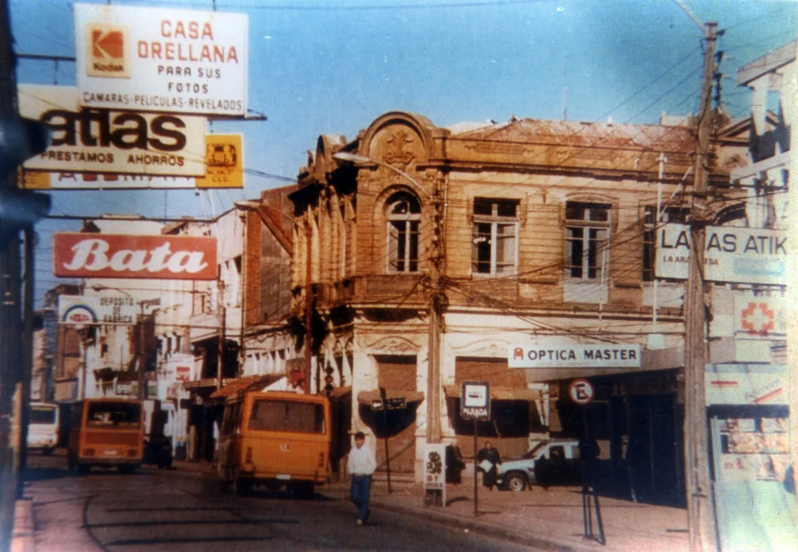 Edificio Manuel Bulnes de Talcahuano en 1990