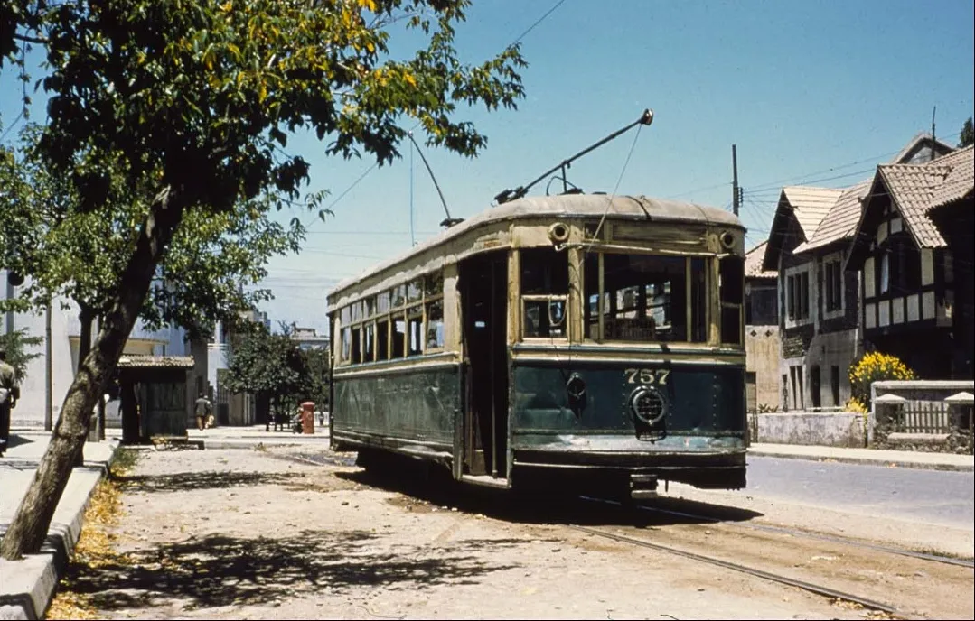 Tranvía 757 en Calle del Arzobispo