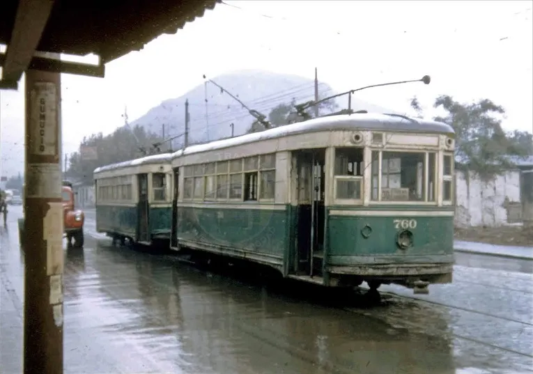 Tranvía 760 Avenida Recoleta en 1955