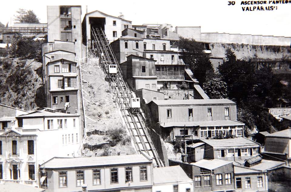 Ascensor Panteon de Valparaíso circa 1930