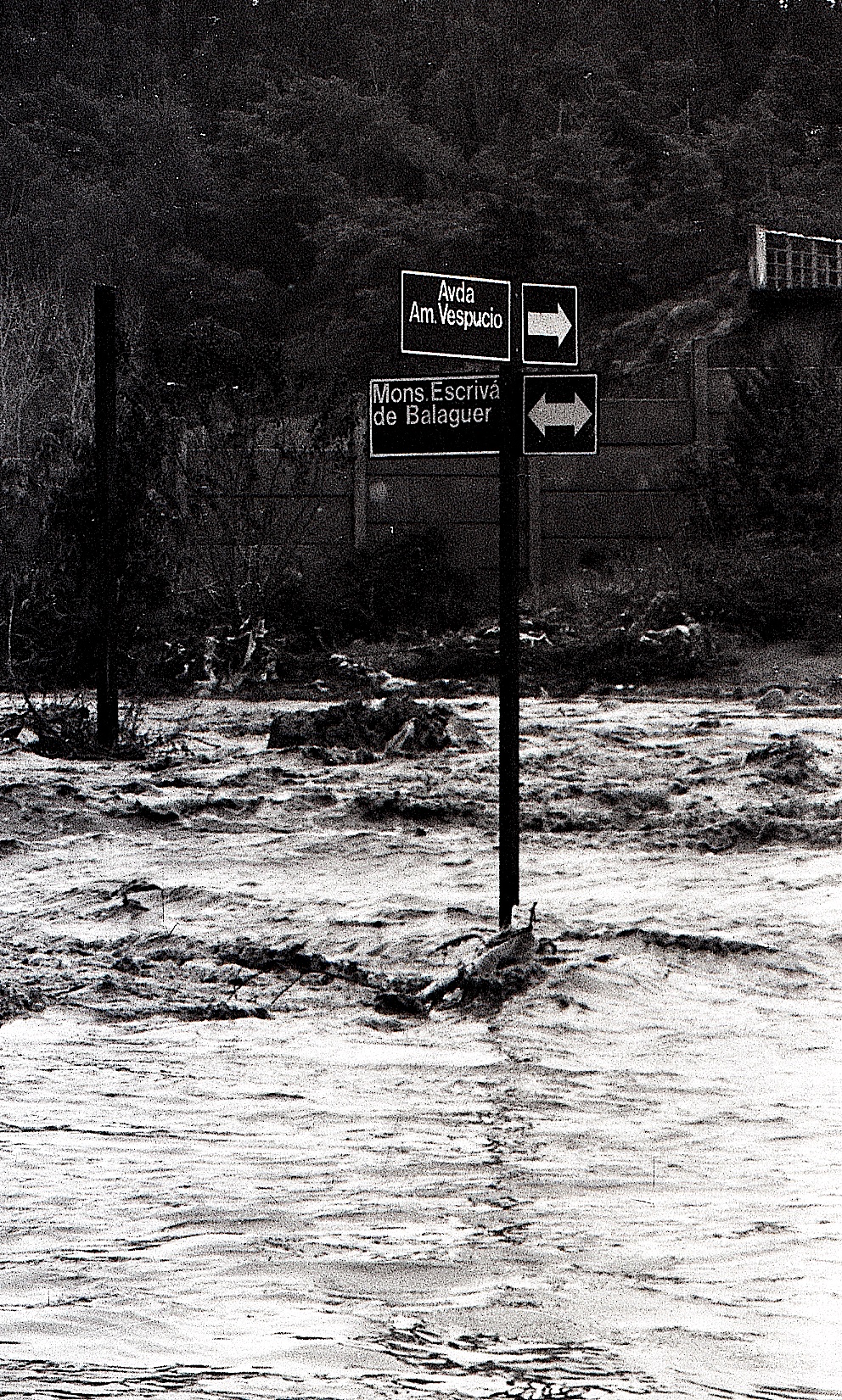 Salida del Río Mapocho en 1986