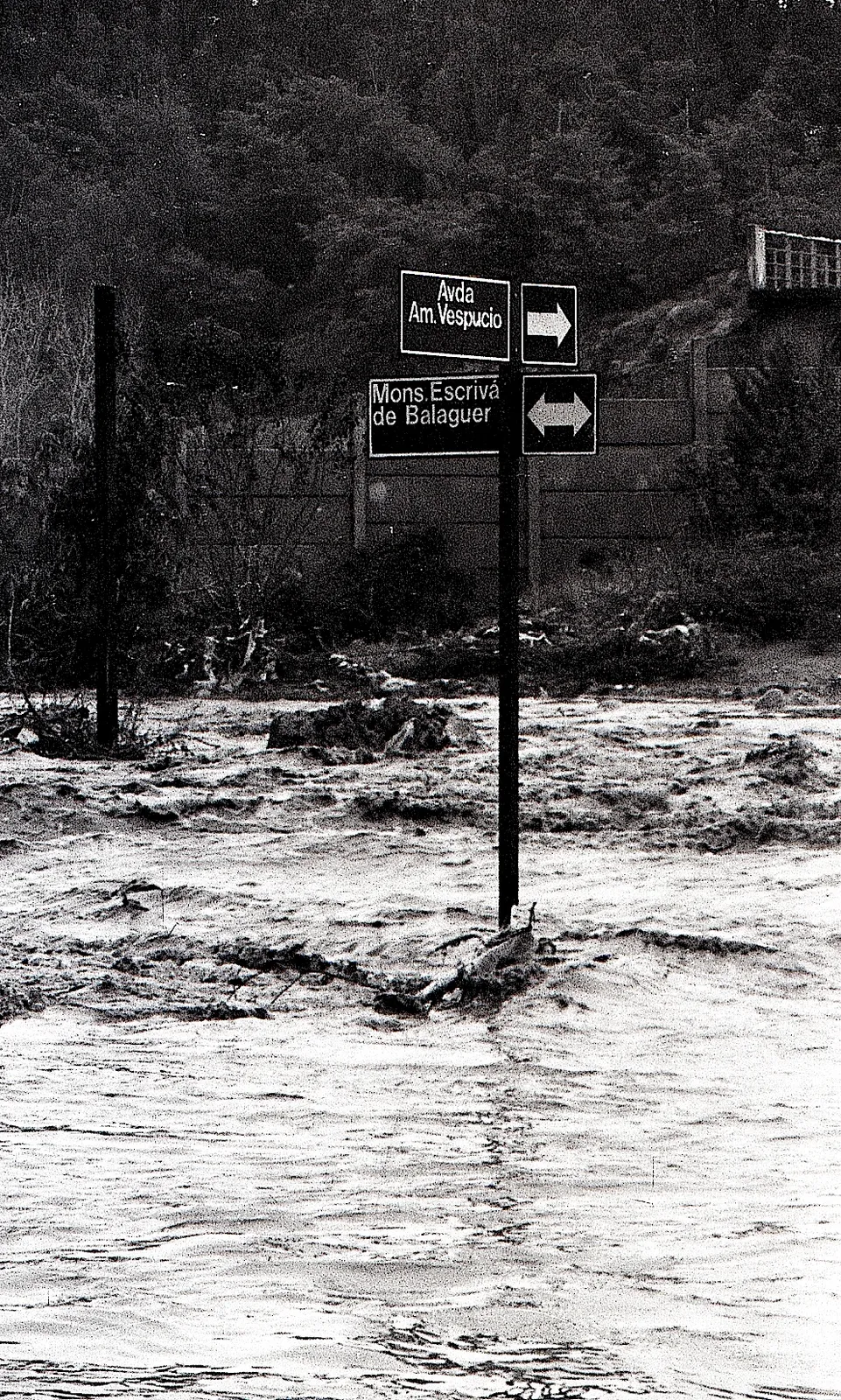 Salida del Río Mapocho en 1986