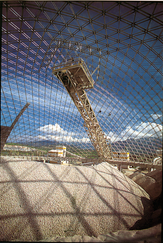 Planta de almacenamiento de caliza chancada en Polpaico, 1993