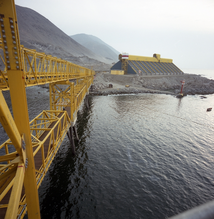 Construcción del puerto Coloso, 1984