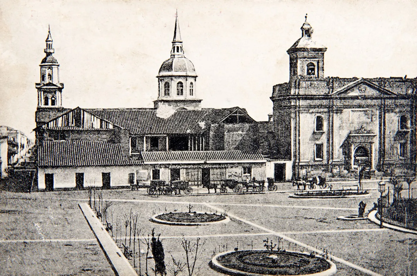 Plaza de Armas, vista de las torres de la Compañía, 1860