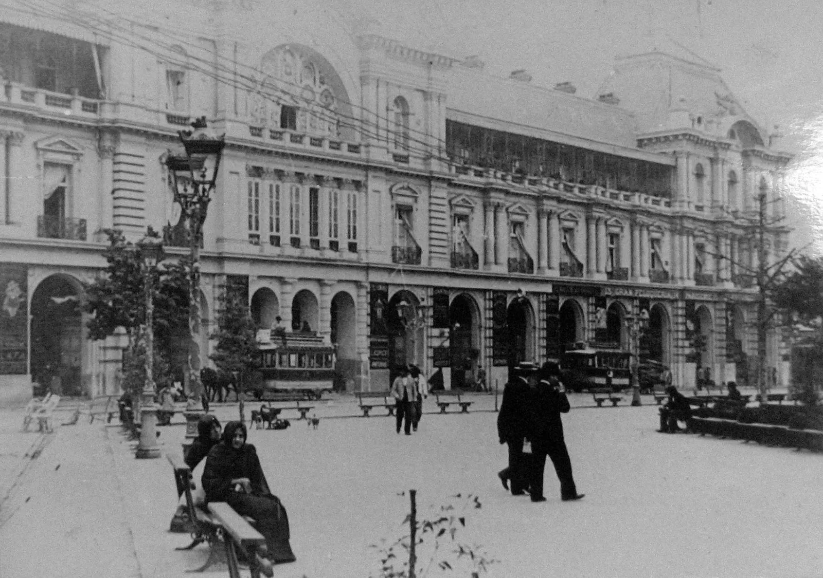 Portal Fernández Concha en 1895