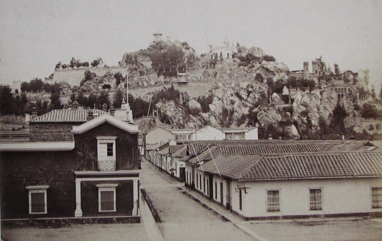 Cerro Santa Lucía en 1880