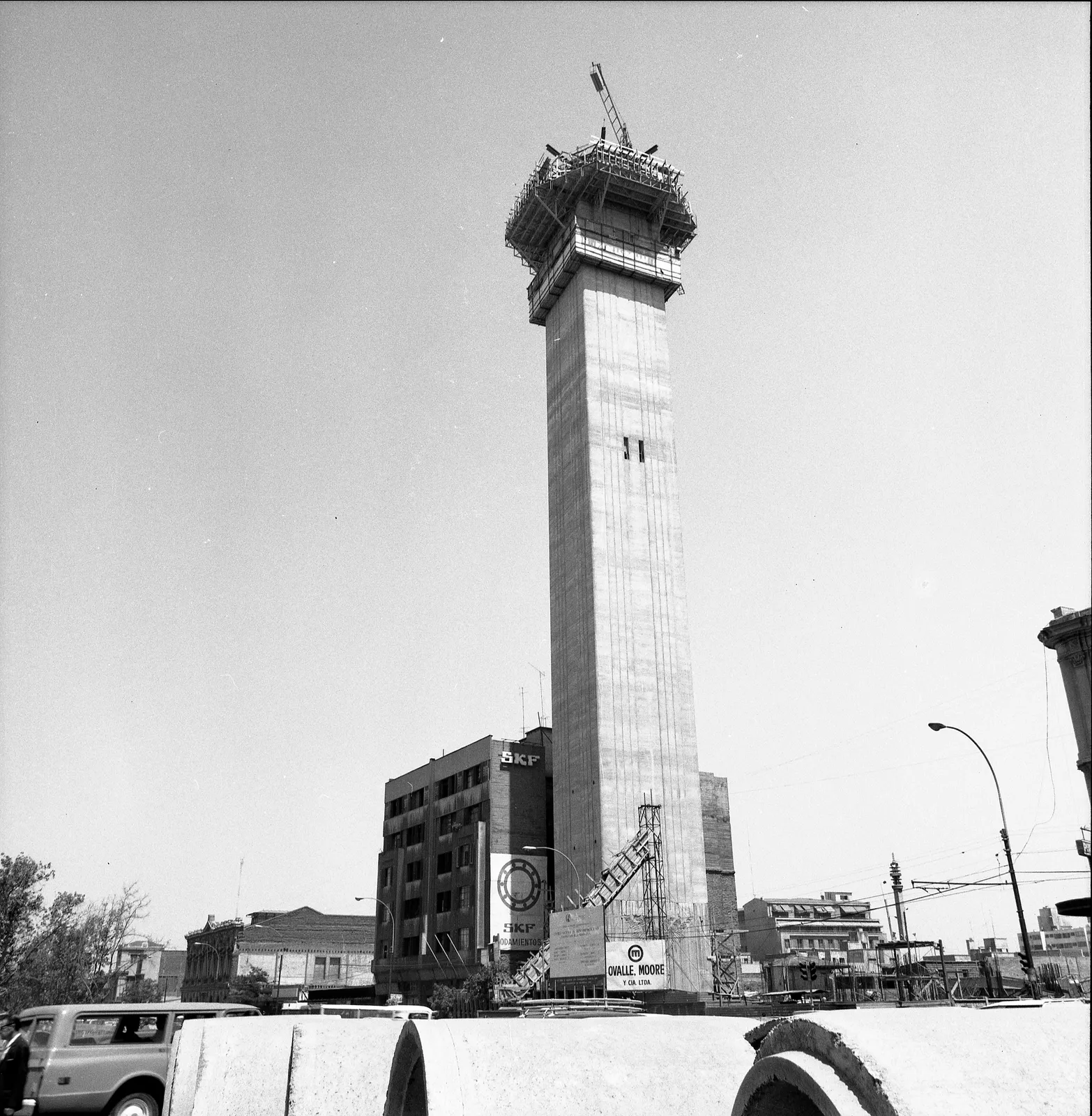 Construcción de la Torre Entel en 1972