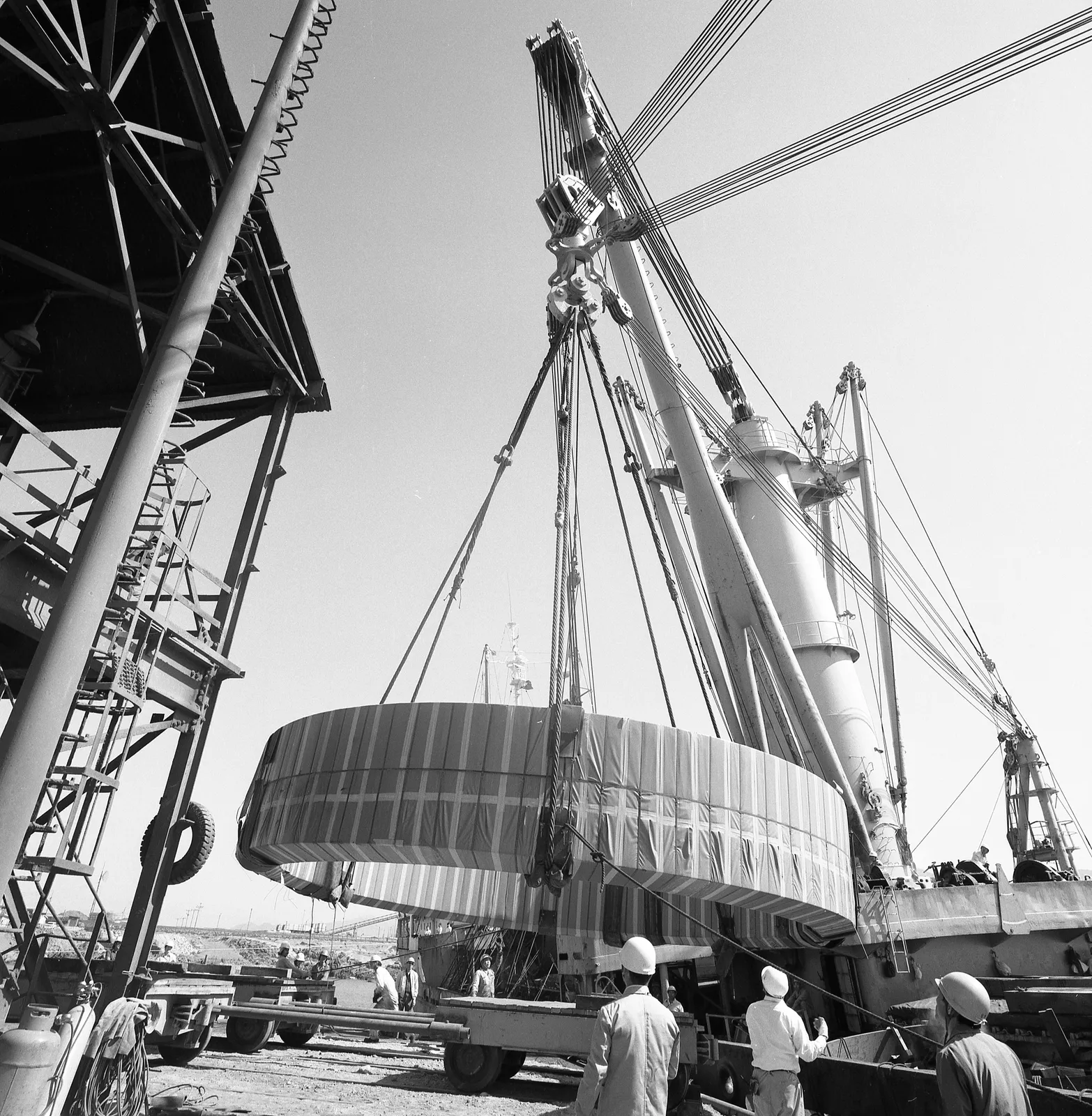Desembarque de Pieza para Planta de Pellet de Huasco, 1975