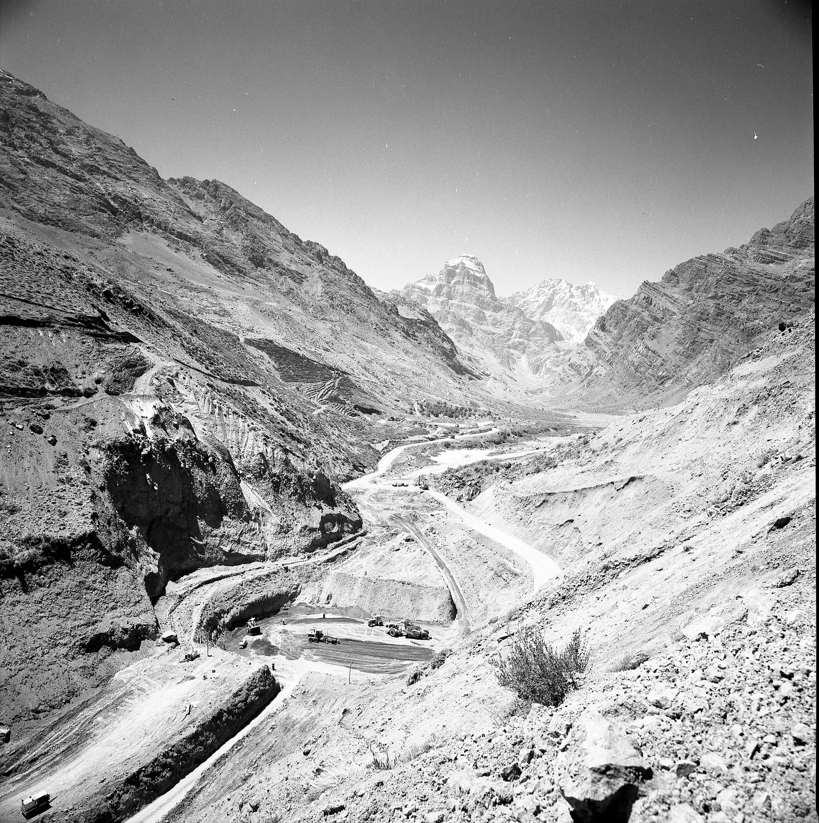 Comienzo de la construcción de Embalse Los Leones, 1980