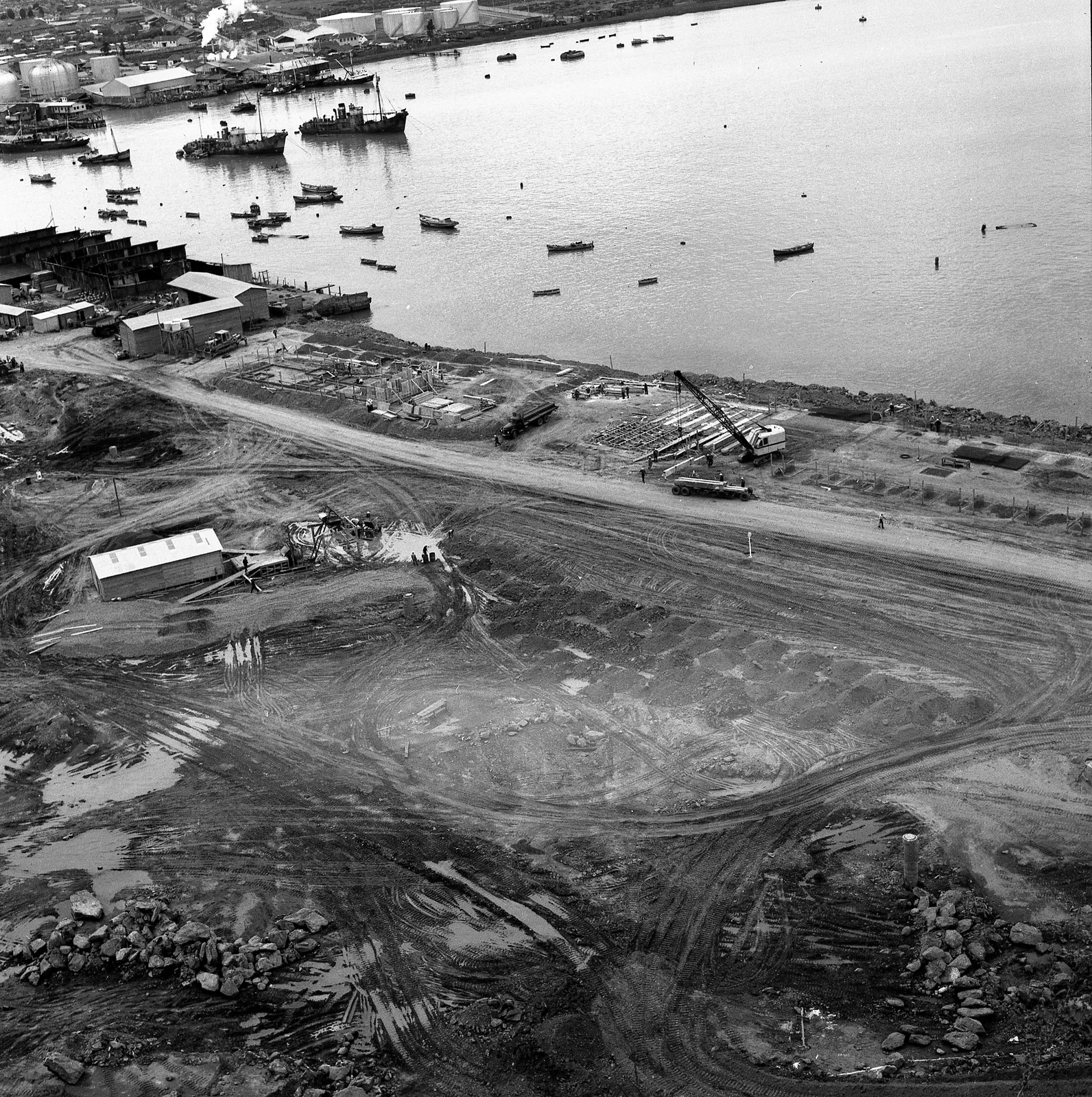 Construcción del Puerto de San Vicente de Talcahuano en 1964