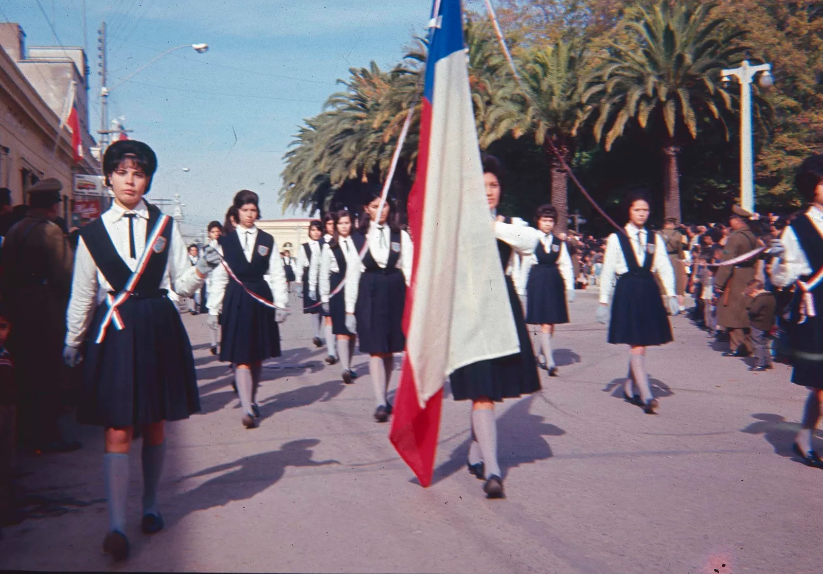 Desfile en Curicó en los 60