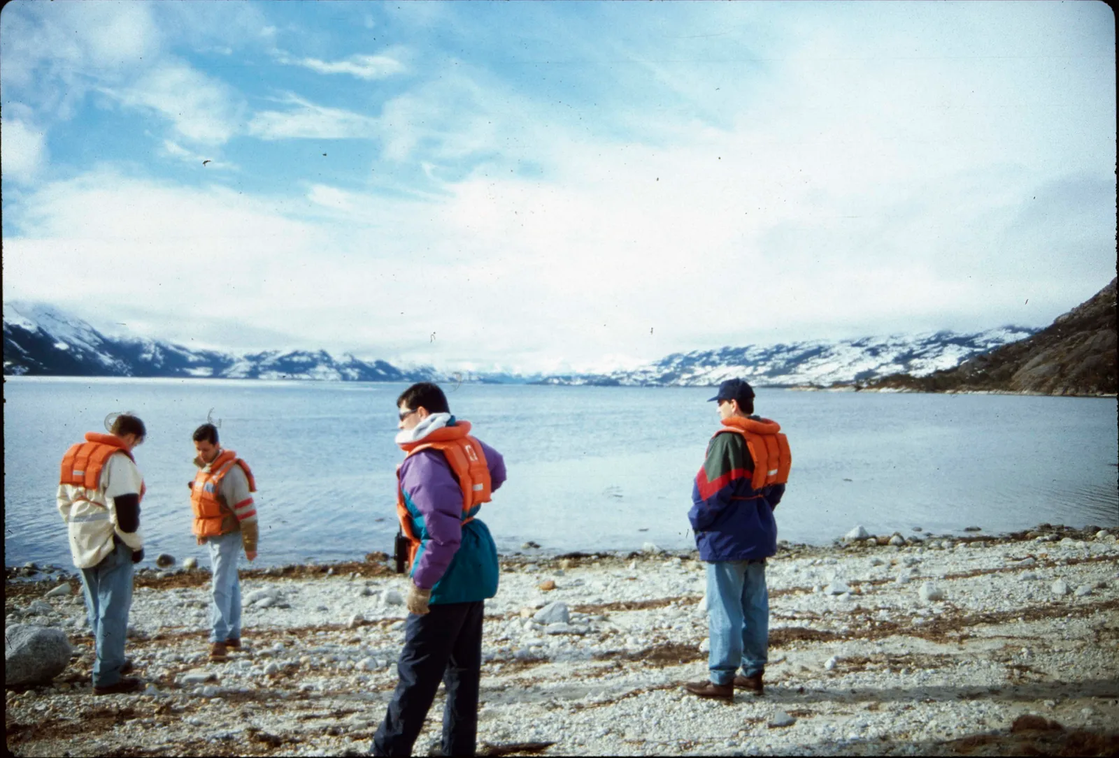 Turistas en el Estrecho de Magallanes, 1990