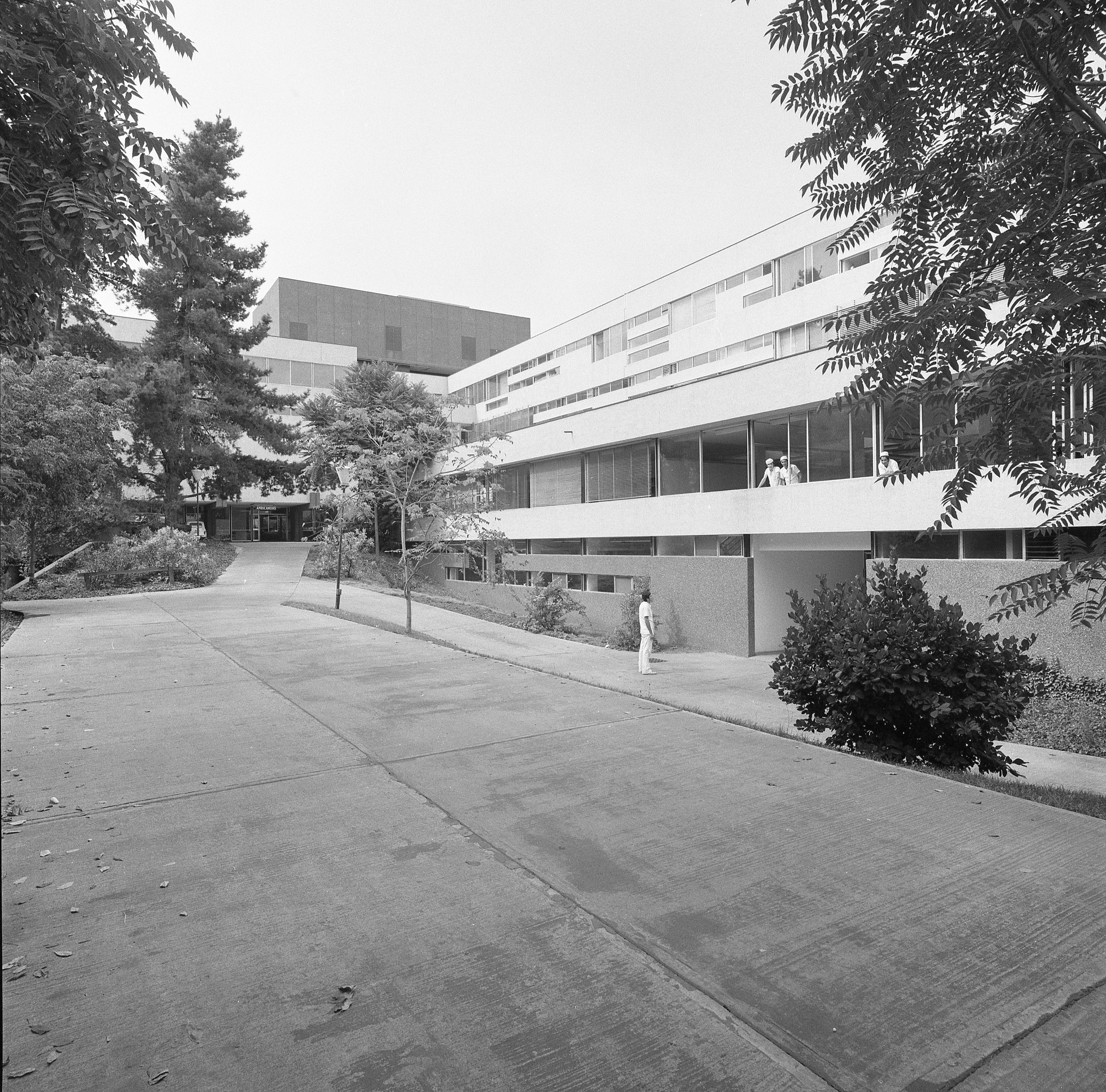 Clínica Alemana de Vitacura en 1976