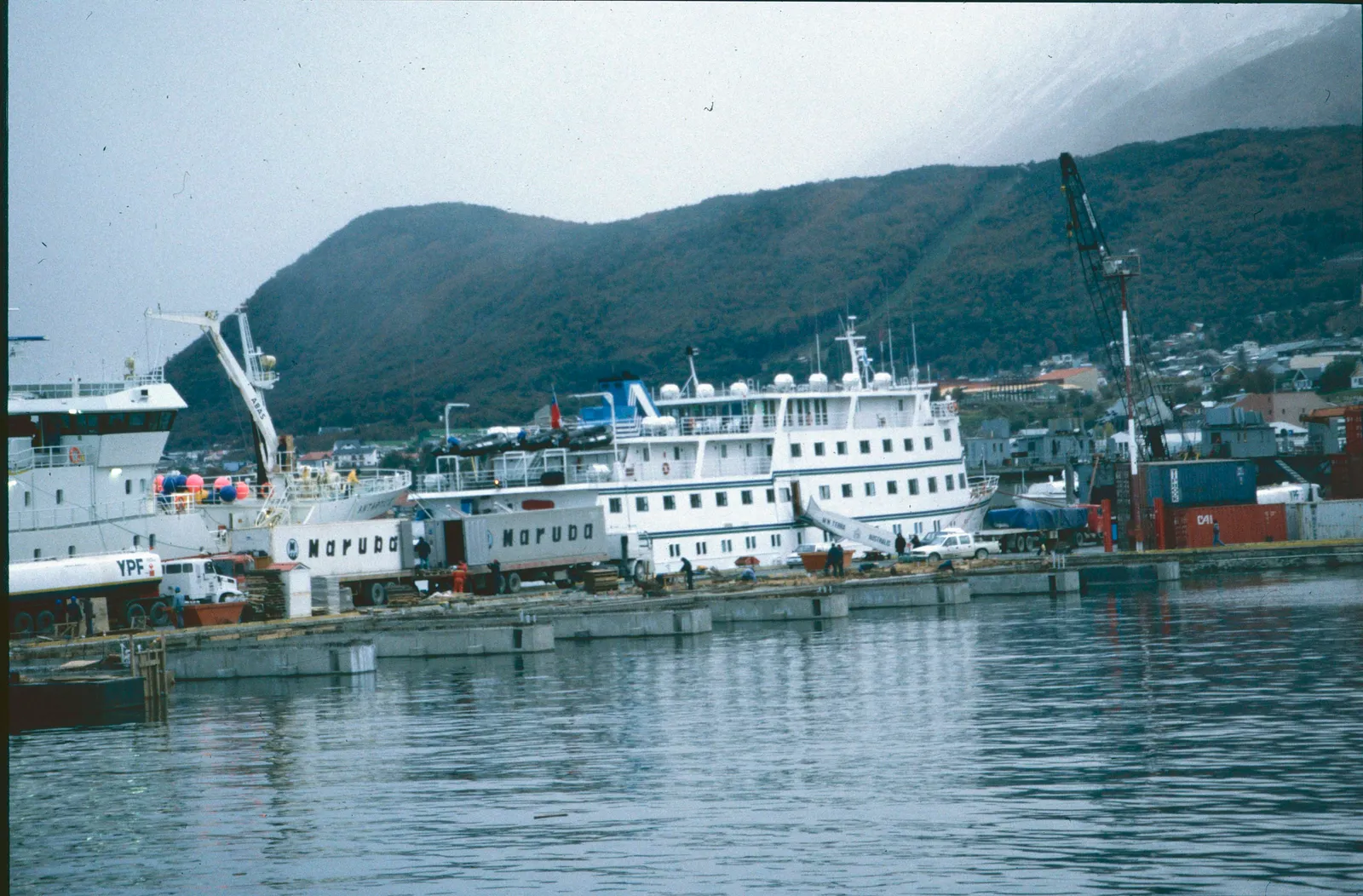 Cruceros en Ushuaia, 1990